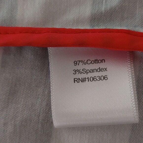 Berek Button Down Blouse Geometric Graphic Print - Picture 6 of 6